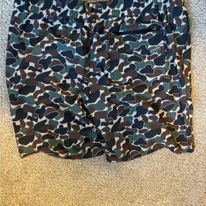 BURLEBO everyday camo shorts NWOT